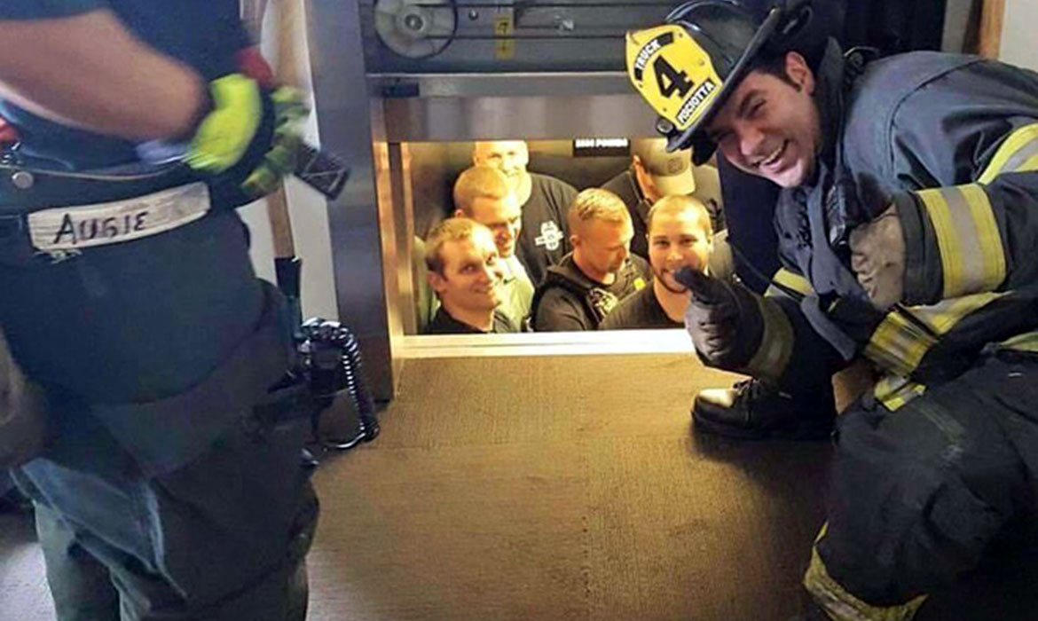 cứu hộ thang máy
