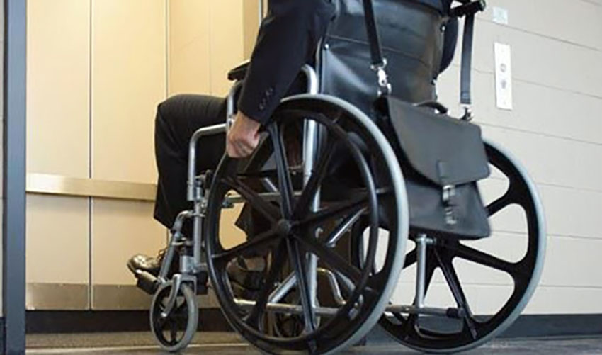 thang máy gia đình cho người khuyết tật